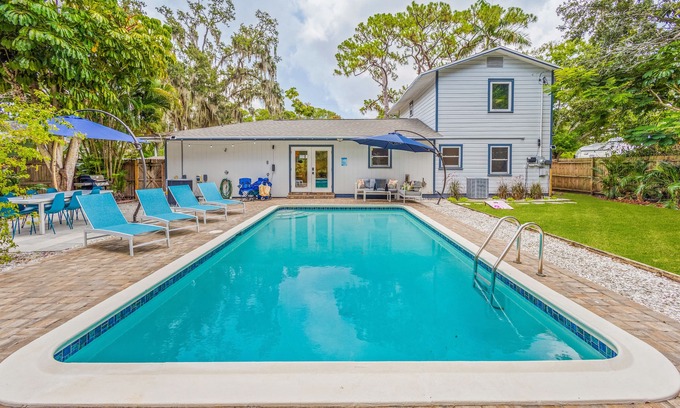 River District House | Heated Pool - Arcade - Pets - 2 King Beds - 75" TV - IMG - Near AMI