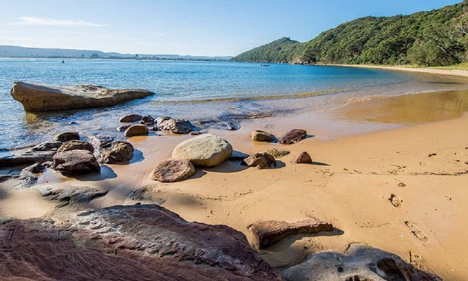 Pretty Beach Central Coast House | Heated pool, bay views and beaches