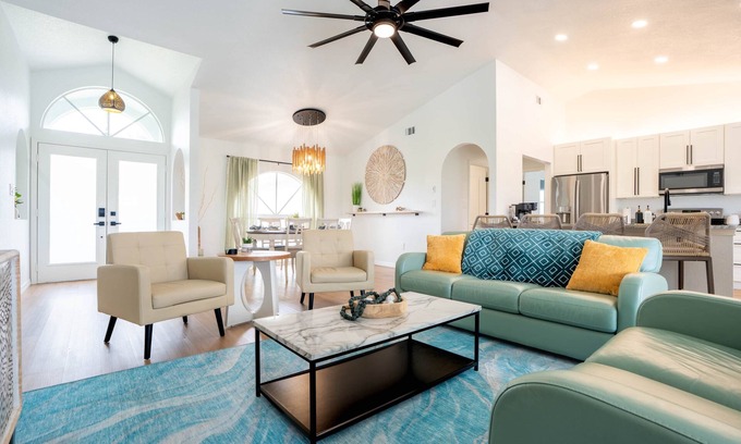 Pinehurst House | Heated Pool Golf Beaches Canal View