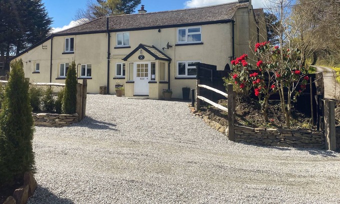 East Portlemouth Cottage | HEATH HILLS, pet friendly, character holiday cottage in Okehampton