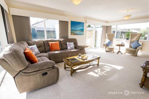 West Parley Apartment | Heathside Retreat by Grandeur Property