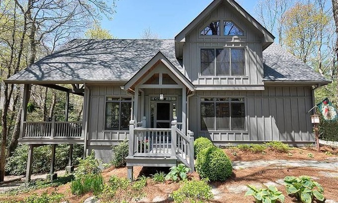 Lake Toxaway Cottage | Heaven on Eleven - A charming three bedroom, three and a half bathroom cottage