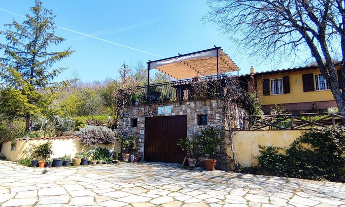 Preggio Villa | Heaven rural retreat with a stunning view on the lake between Tuscany and Umbria