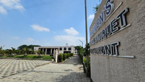 Ratlam Hotel | Heaven's Hotel &Resort