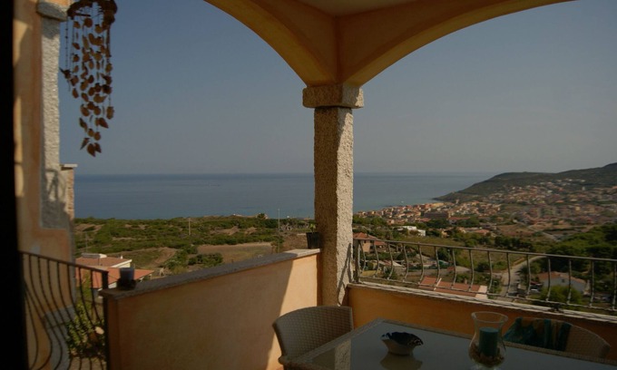 Lu Bagnu Apartment | Helichrysum House - Holiday House with terrace overlooking the Gulf of Asinara