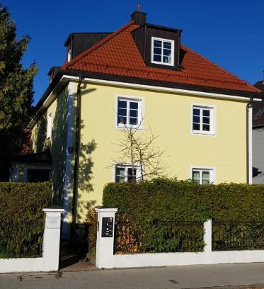 Ramersdorf Apartment | Helle und ruhige Dachgeschosswohnung