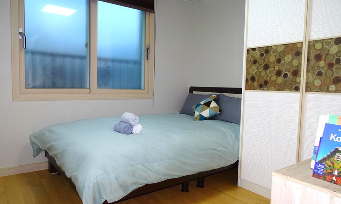 Downtown Apartment | Hello JEJU! Full center, Private room. Large terrace and superb view.