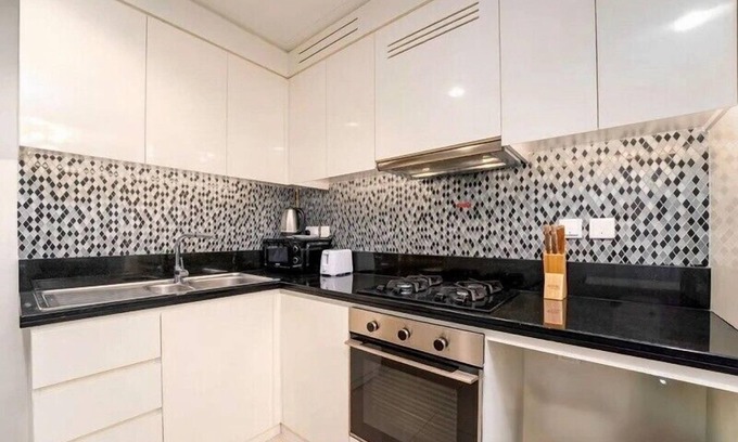 Al Muraqqabat Hotel | Helnan Royale