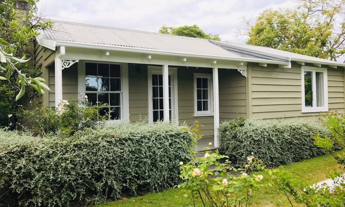 Katikati Cottage | Heritage Character Cottage