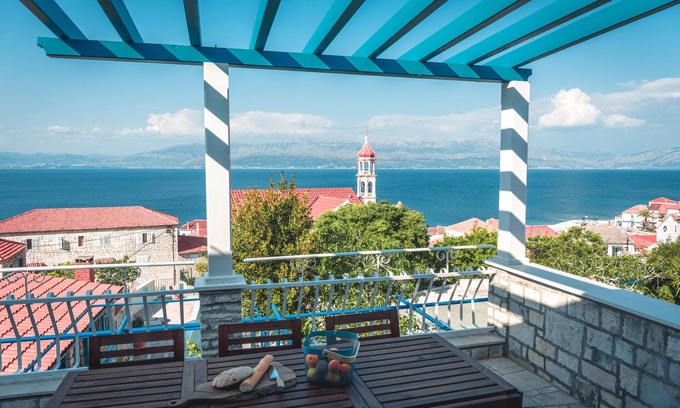 Sutivan Villa | Heritage stone house Villa Cicibella