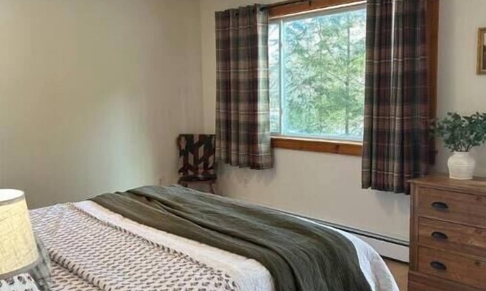 Sanbornton House | Hermit Lake House living in the Hart of New Hampshire's Lake Region.