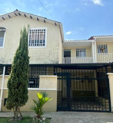 Restrepo House | Hermosa Casa en Restrepo, Meta