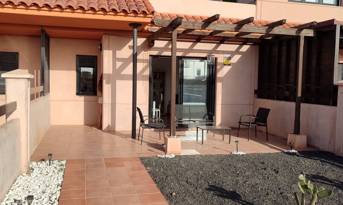 La Oliva House | Hermosa Villa a dos Minutos de las Mejores Olas de la Isla