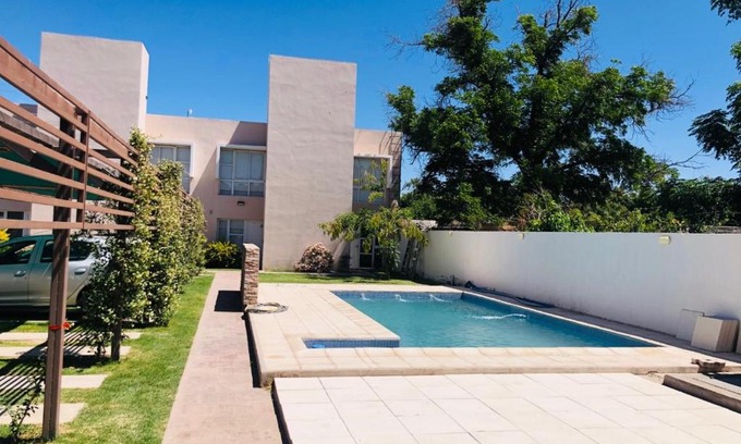 San Juan Apartment | Hermoso Duplex c/Pileta y Cochera en Consorcio Privado Saavedra