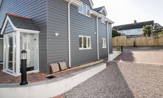 Wadebridge Apartment | HERON, pet friendly, luxury holiday cottage in Padstow