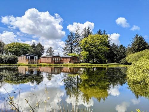 Rosebush House | Herons Log Cabin