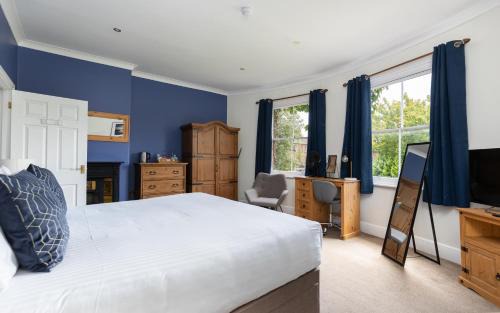 Newport House | Hewitt's Restaurant & Rooms