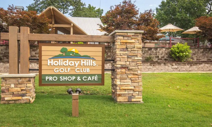 Branson Condo | HICV Holiday Hills Resort 2br suite Sunday check-in