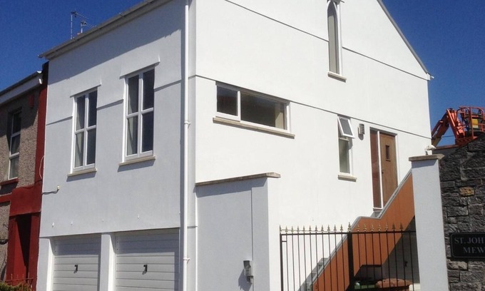 Plymouth House | 'Hidden Jewel' city centre + Free Parking.