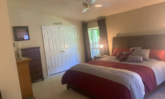 Eagle Point House | HIDDEN RIVER GEM