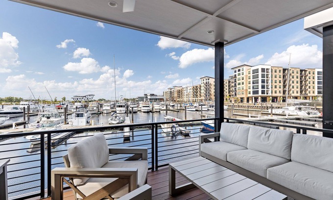 River District Apartment | Hideaway @ The Cove Riverwalk Villas