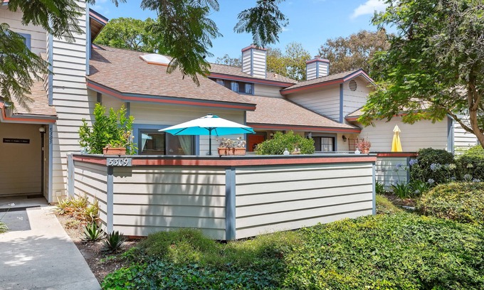 Santa Barbara House | HIDEAWAY VILLA - Quiet Condo