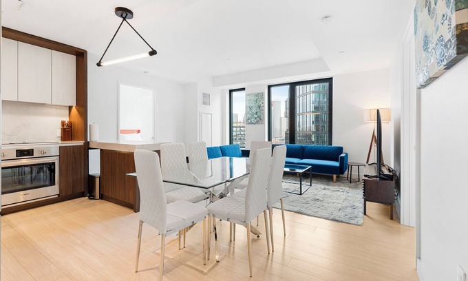 Seaport District Apartment | High-end 3BR 2BA unit in Seaport