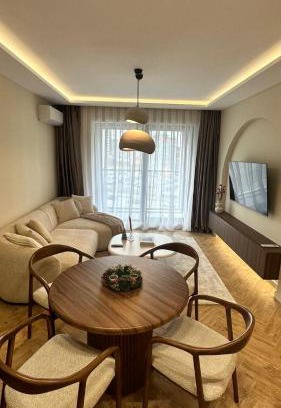 rayon Triaditsa Apartment | High End Elegant Living & Free Parking