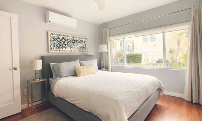 South Mission Beach Condo | High-End Relaxing Escape in Mission Beach