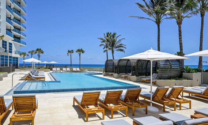 Singer Island Apartment | High Rise Ocean View Condo 2BR 2.5BA