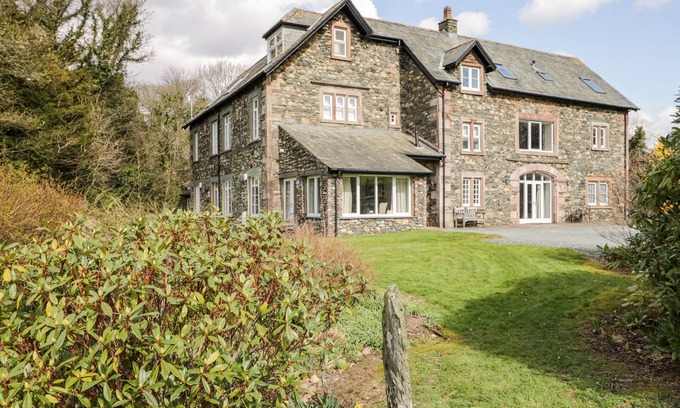 Keswick House | HIGH SPY, country holiday cottage, with a garden in Keswick