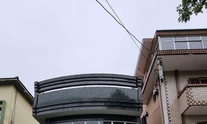 Pompeia House | High superimposed house with 03 rooms and all with suites