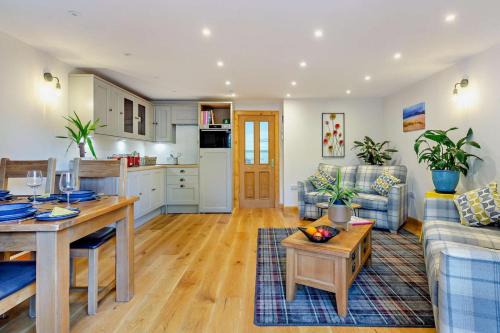 Strathpeffer House | Highfield Lodge