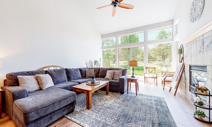 Redmond House | Highland View Eagle Crest