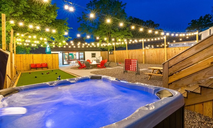 Cherokee Triangle House | *Highlands VIP 6BR | Hot Tub Putting Green Game Rm