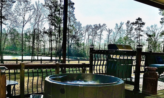 Montgomery House | Highline Ranch RV And Hot Tub