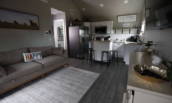 Spring Branch House | Hill house