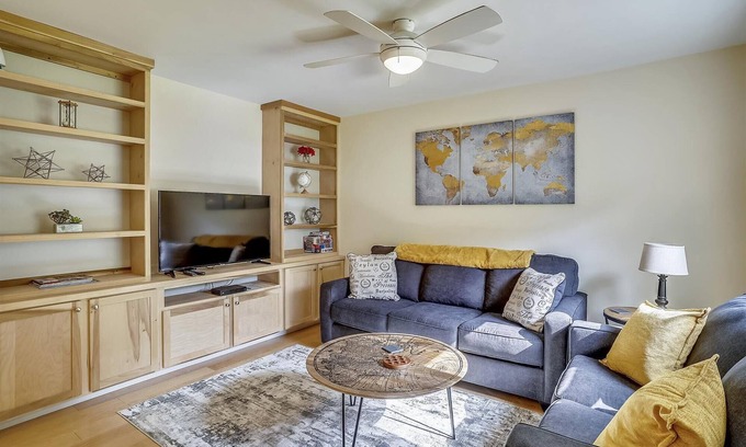 Stowe Condo | Hillcrest #1: 2 br w/community summer pool!