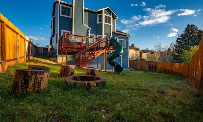 Northeast Colorado Springs House | Hillcrest Chalet - Spa - Firepit - Views - USAFA