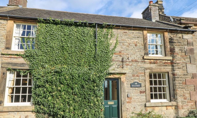 Longnor Cottage | HILLCREST, family friendly, character holiday cottage in Longnor