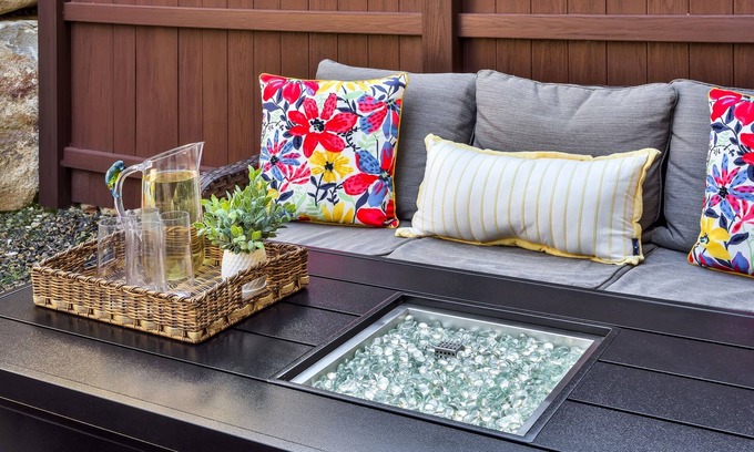 North End House | Hillside Harmony - Luxury Comfort near Foothills