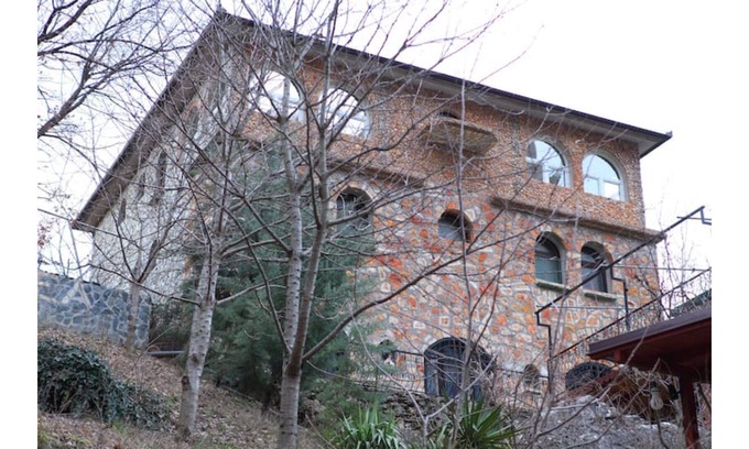 Dolna Matka Apartment | Hillside Haven- Kulla East