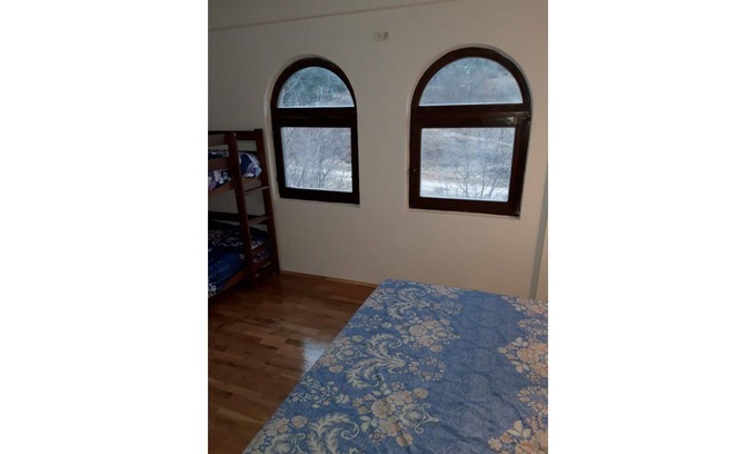 Dolna Matka Apartment | Hillside Haven - Kulla West