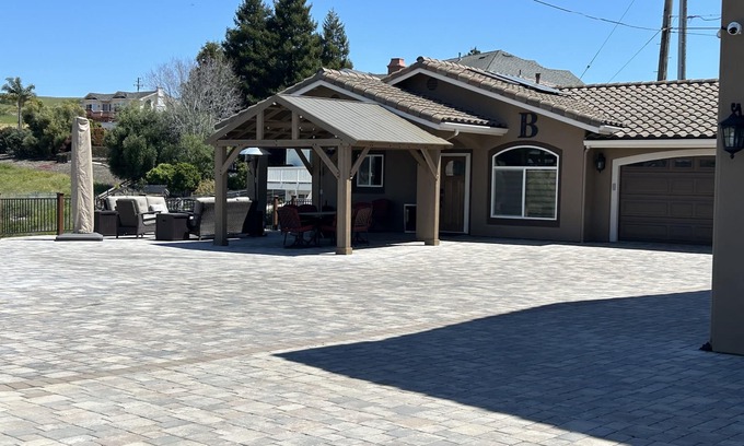 Arroyo Grande House | Hillside view with hot tub too