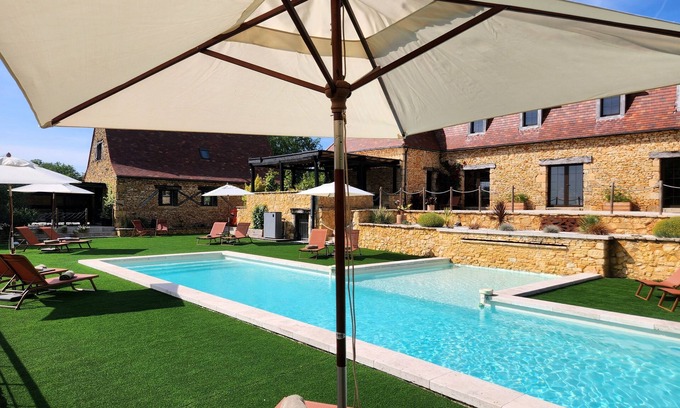 Castelnaud-la-Chapelle Ski Chalet | Hilltop Gîte with Heated Saltwater Pool & Stunning Valley Views”