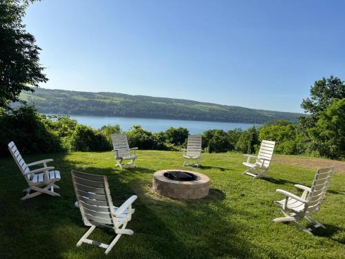 Hammondsport House | Hilltop on Keuka