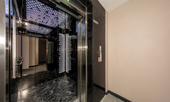 Arnavutkoy Hotel | Hilltown Airport Hotel