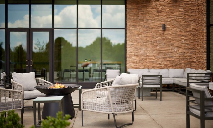 Grapevine Hotel | Hilton Garden Inn Grapevine at Silverlake Crossing