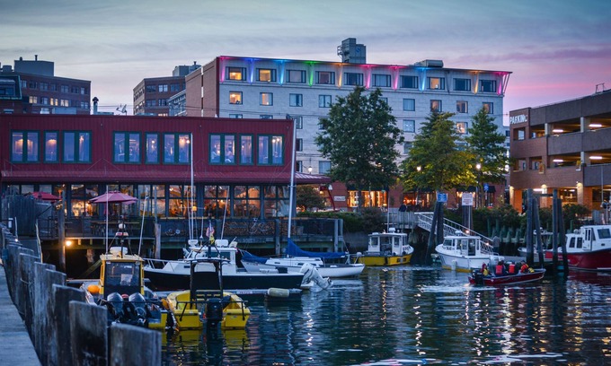 Old Port Hotel | Hilton Garden Inn Portland Downtown Waterfront