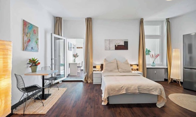 Lichterfelde Apartment | Hindenburgdamm 85 · Loftly:5min zu Fuß Charite - 45m2 - Self Check-In